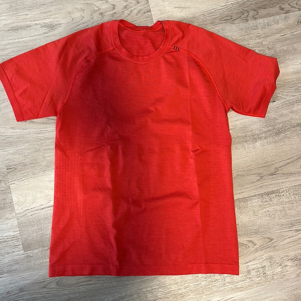 Lululemon metal vent tech tee
